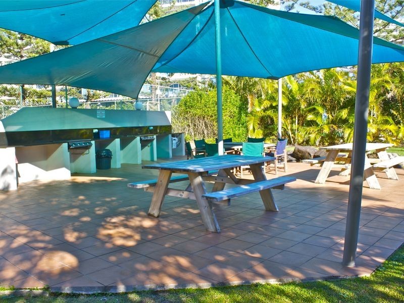 9/2981 Surfers Paradise Boulevard, Surfers Paradise QLD 4217