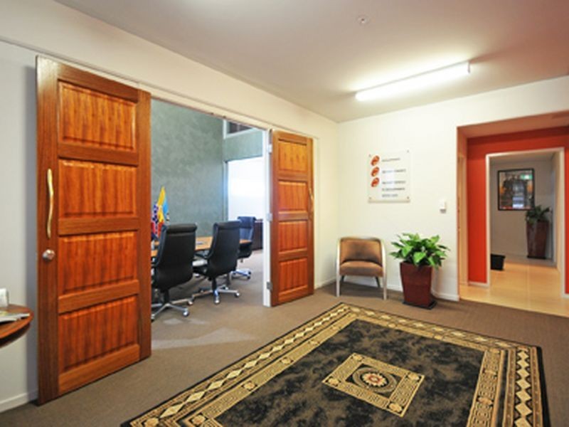 1/14 IVAN, Arundel QLD 4214