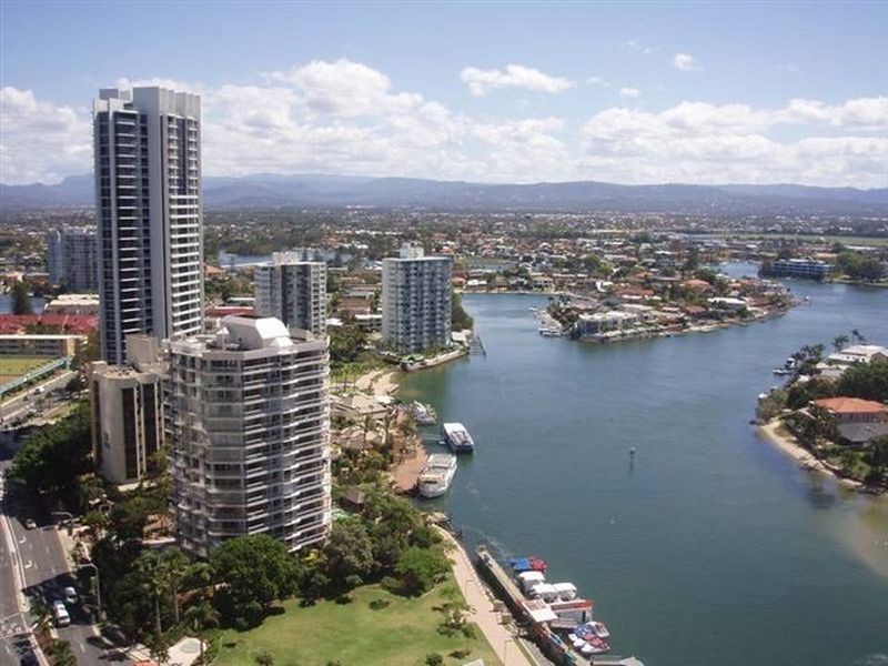 23 Ferny Avenue, Surfers Paradise QLD 4217