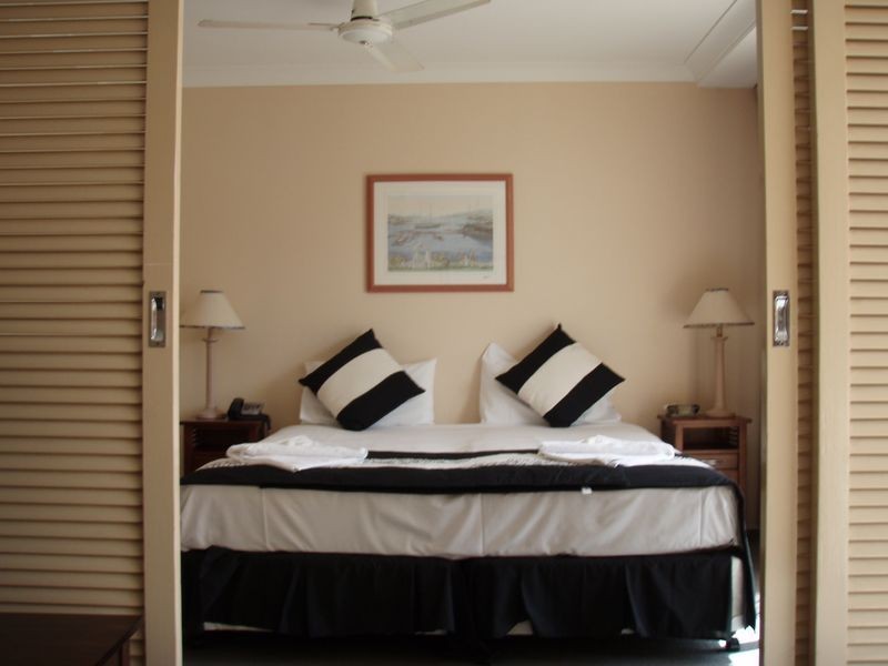 1 Paradise Island, Surfers Paradise QLD 4217