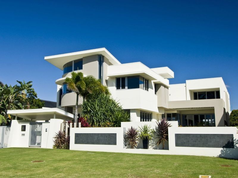 8 Shearwater Esplanande, Runaway Bay QLD 4216