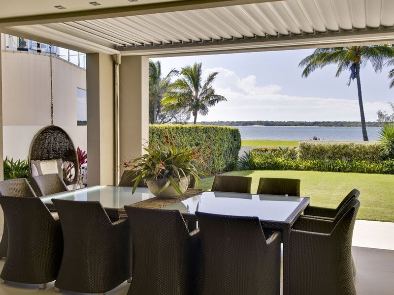 8 Shearwater Esplanande, Runaway Bay QLD 4216