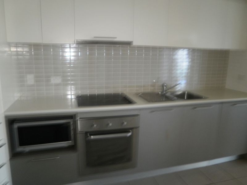 18 Enderley Avenue, Surfers Paradise QLD 4217