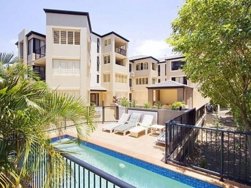 4 Acacia Avenue, Surfers Paradise QLD 4217