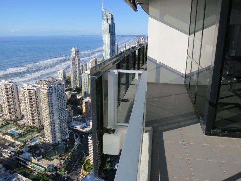 9 Ferny Avenue, Surfers Paradise QLD 4217