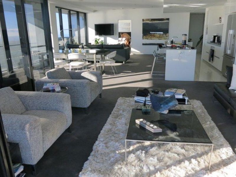 9 Ferny Avenue, Surfers Paradise QLD 4217