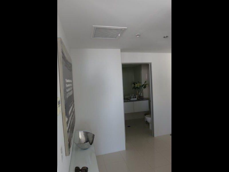 9 Ferny Avenue, Surfers Paradise QLD 4217