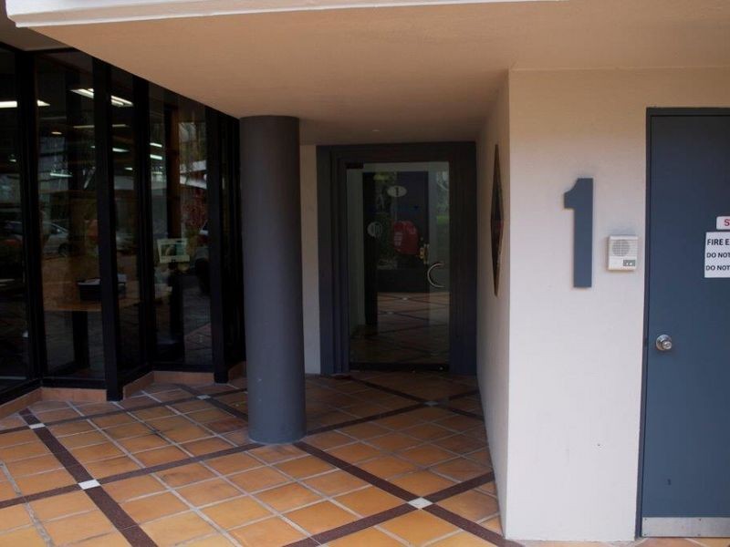 42 Bundall Road, Bundall QLD 4217