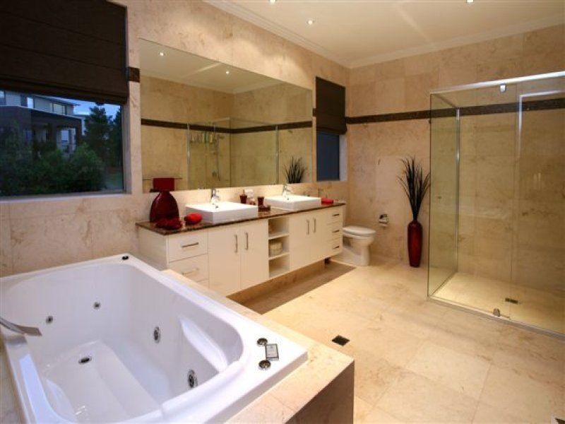 5021 Riverwood Grove, Benowa QLD 4217