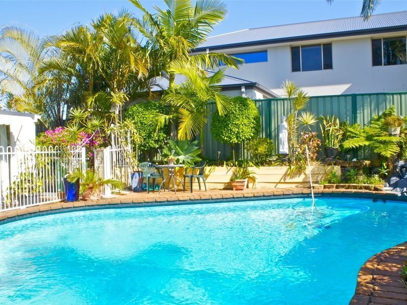 19 Latrobe Avenue, Helensvale QLD 4212