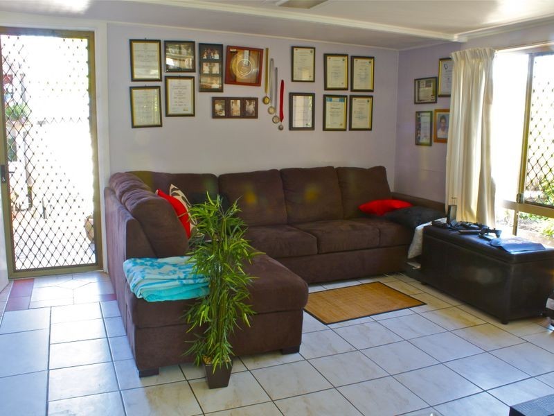 19 Latrobe Avenue, Helensvale QLD 4212