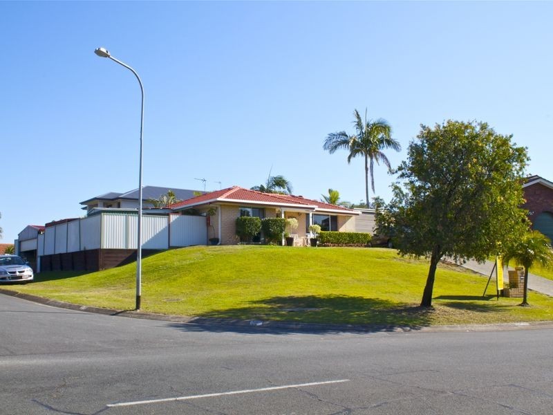 19 Latrobe Avenue, Helensvale QLD 4212
