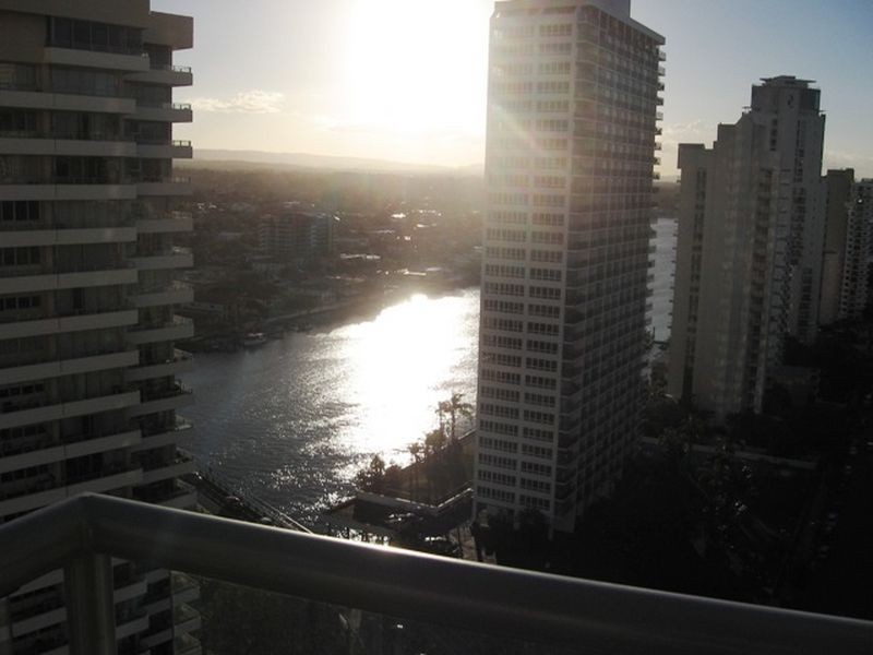 17/23 Ferny Avenue, Surfers Paradise QLD 4217