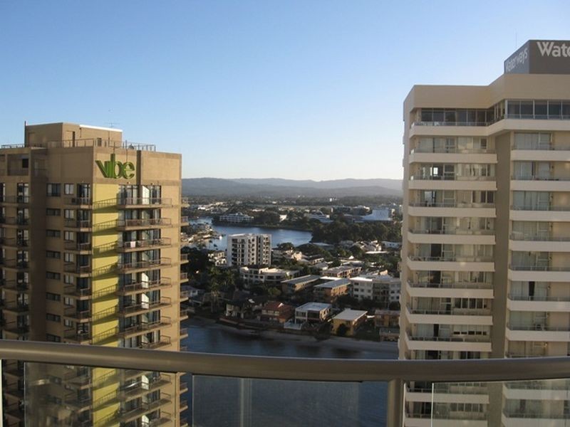 17/23 Ferny Avenue, Surfers Paradise QLD 4217