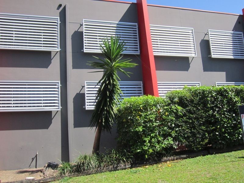 38 Commercial Drive, Ashmore QLD 4214