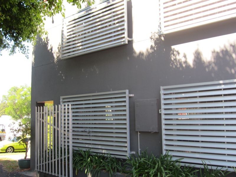 38 Commercial Drive, Ashmore QLD 4214