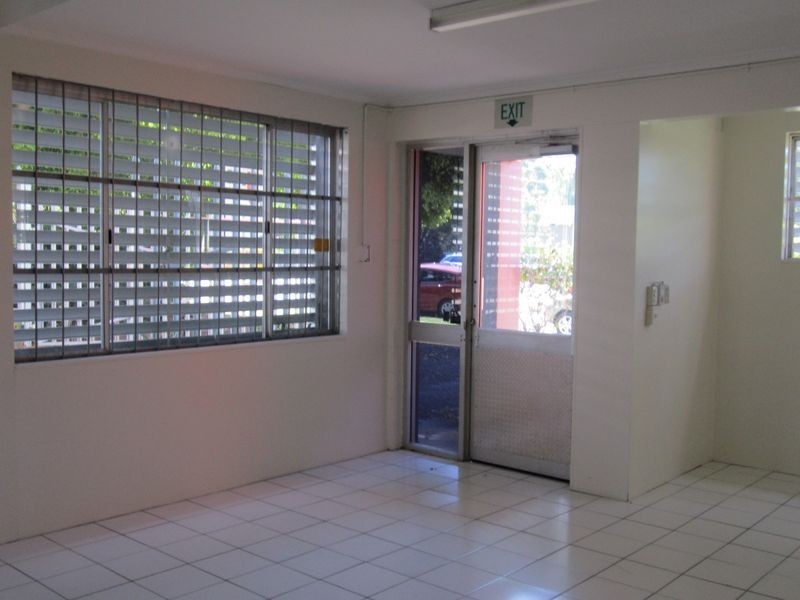 38 Commercial Drive, Ashmore QLD 4214