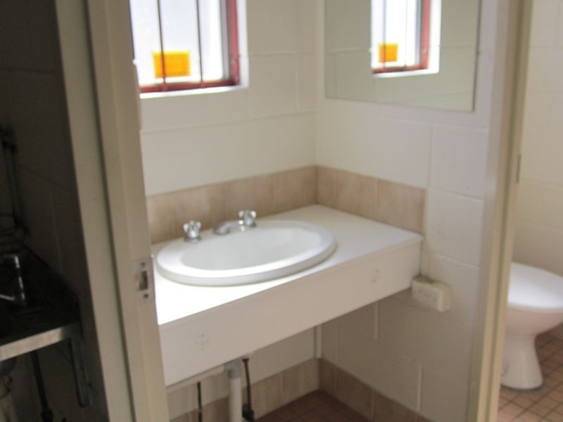 38 Commercial Drive, Ashmore QLD 4214