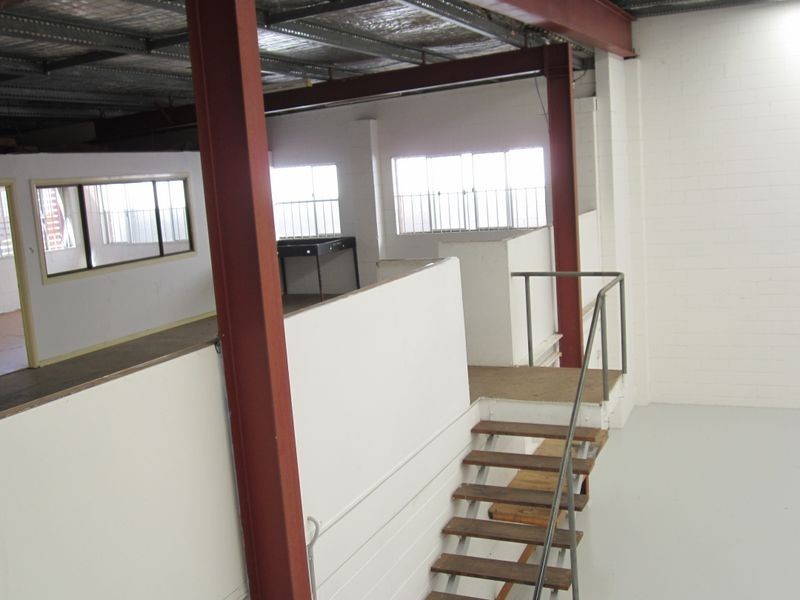 38 Commercial Drive, Ashmore QLD 4214