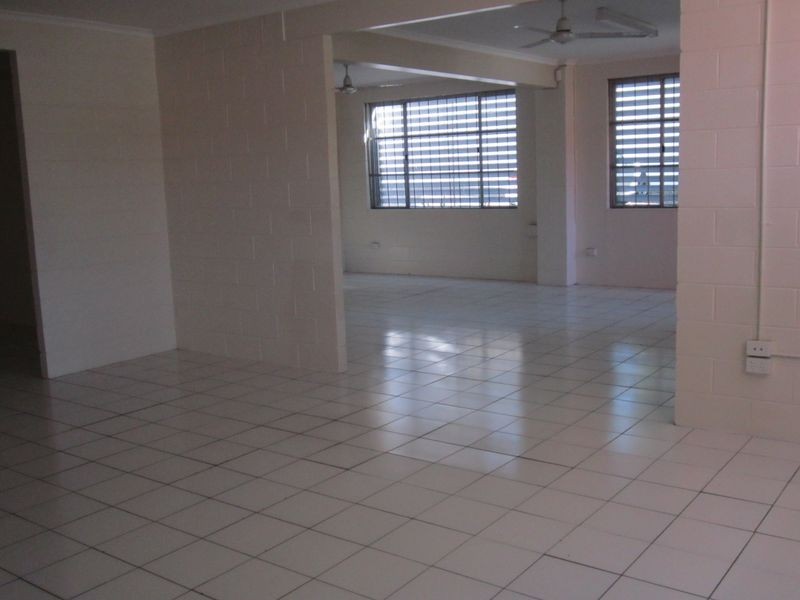 38 Commercial Drive, Ashmore QLD 4214