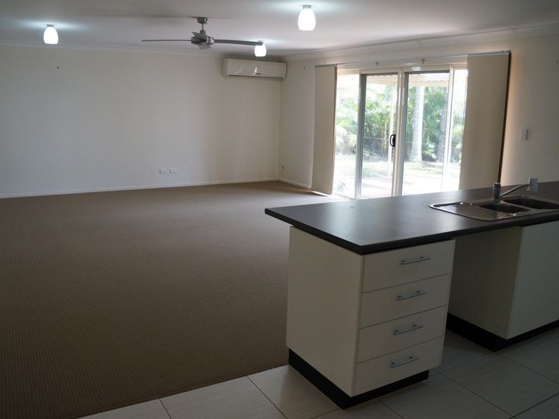 24 Meadow Street, Eight Mile Plains QLD 4113