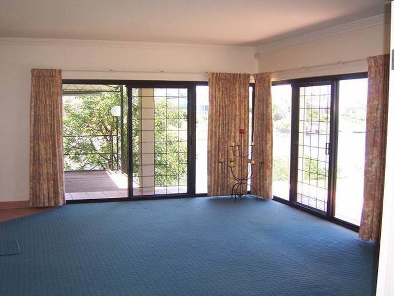 35 Notre Dame Court, Varsity Lakes QLD 4227