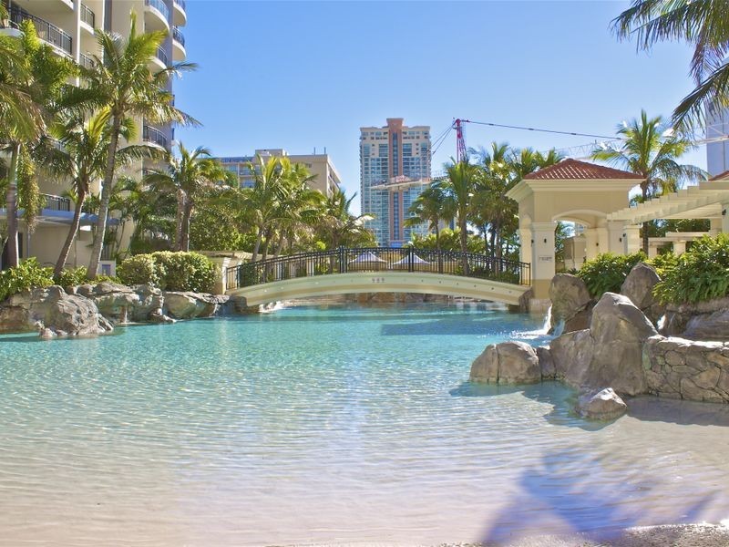 23 Ferny Avenue, Surfers Paradise QLD 4217