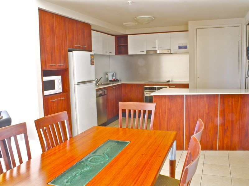 23 Ferny Avenue, Surfers Paradise QLD 4217