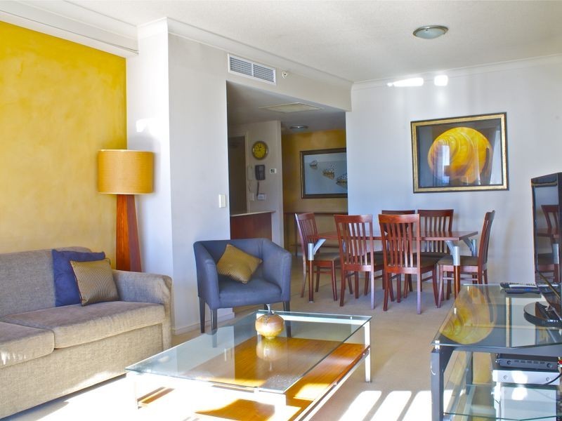 23 Ferny Avenue, Surfers Paradise QLD 4217