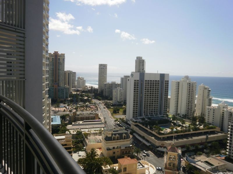 25/23 Ferny Avenue, Surfers Paradise QLD 4217