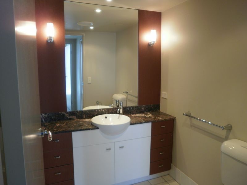 25/23 Ferny Avenue, Surfers Paradise QLD 4217