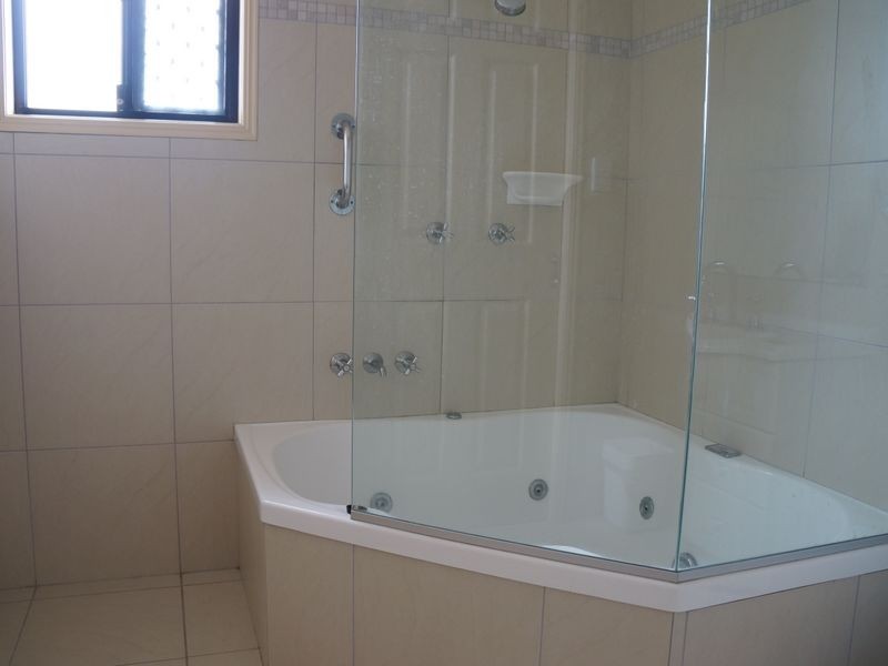 18 Toorak Place, Runcorn QLD 4113