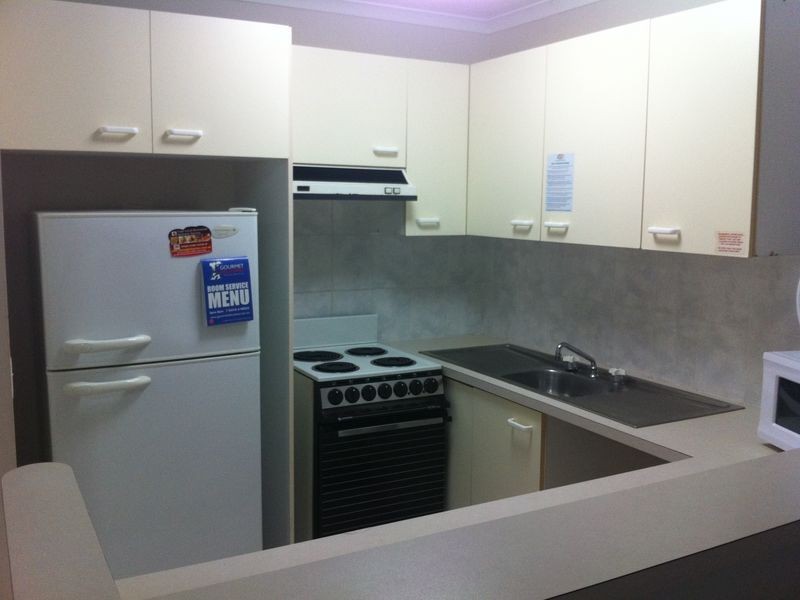 38 Enderley Av, Surfers Paradise QLD 4217