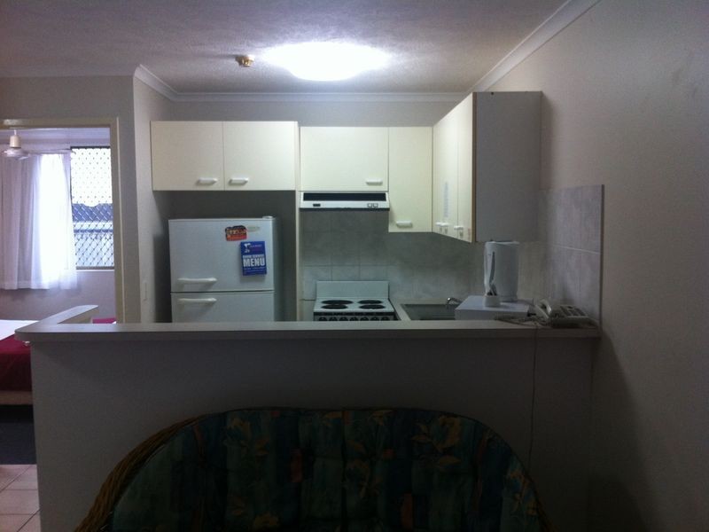 38 Enderley Av, Surfers Paradise QLD 4217