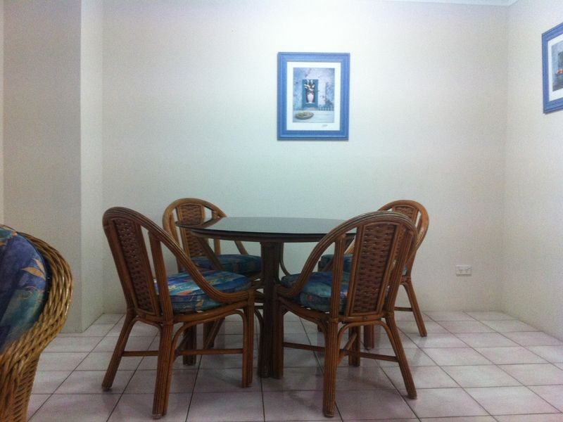 38 Enderley Av, Surfers Paradise QLD 4217