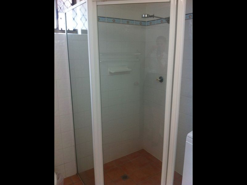 38 Enderley Av, Surfers Paradise QLD 4217