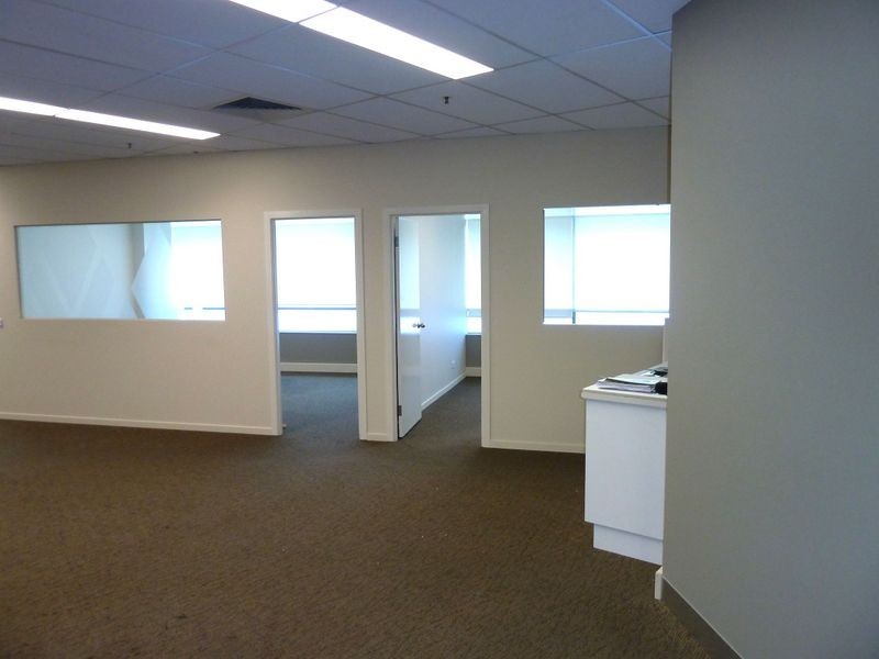 23/2 Waterfront Place, Robina QLD 4226