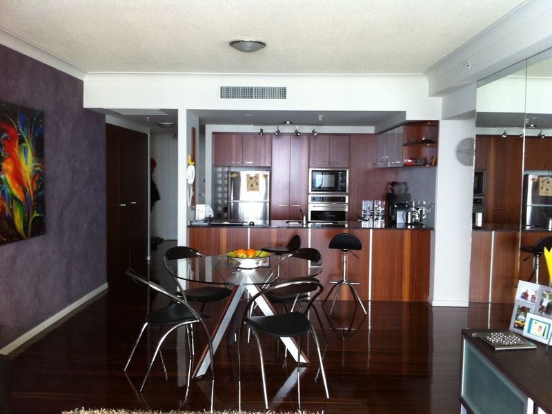 23 Ferny Avenue, Surfers Paradise QLD 4217