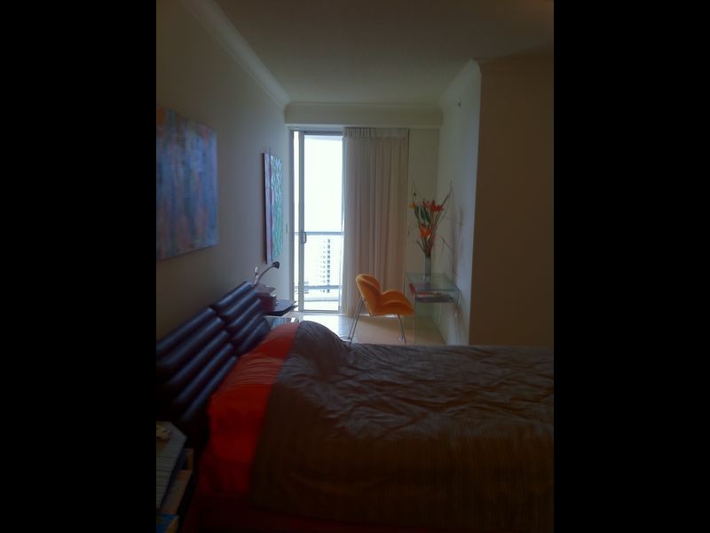 23 Ferny Avenue, Surfers Paradise QLD 4217