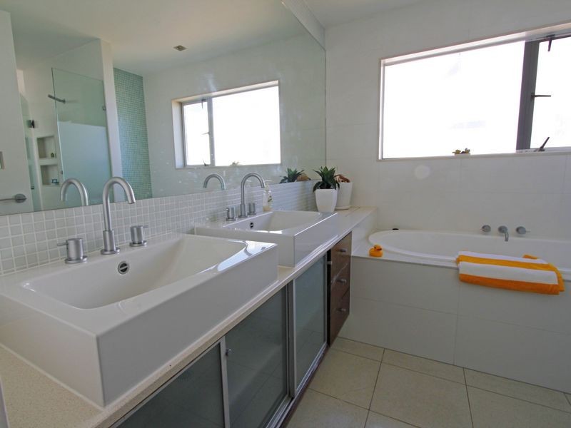 Mermaid Beach QLD 4218