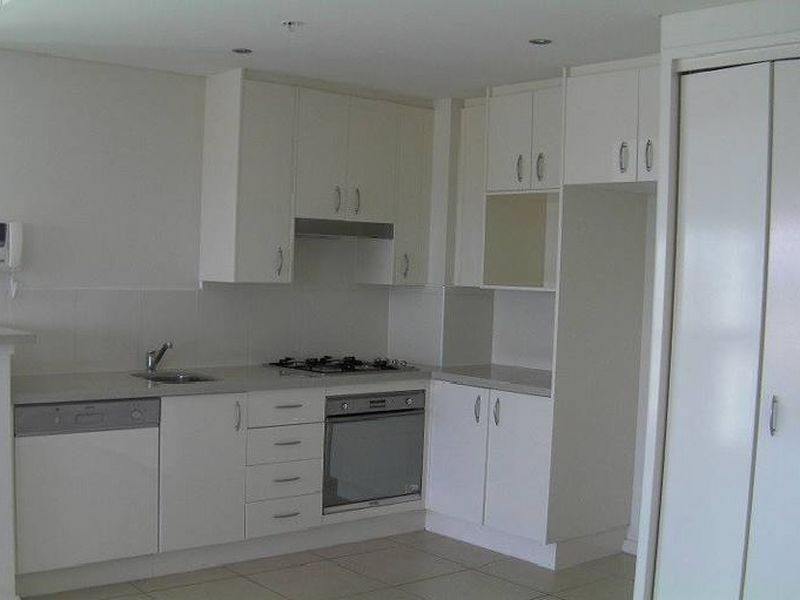 2103/1 Como Crescent, Southport QLD 4215