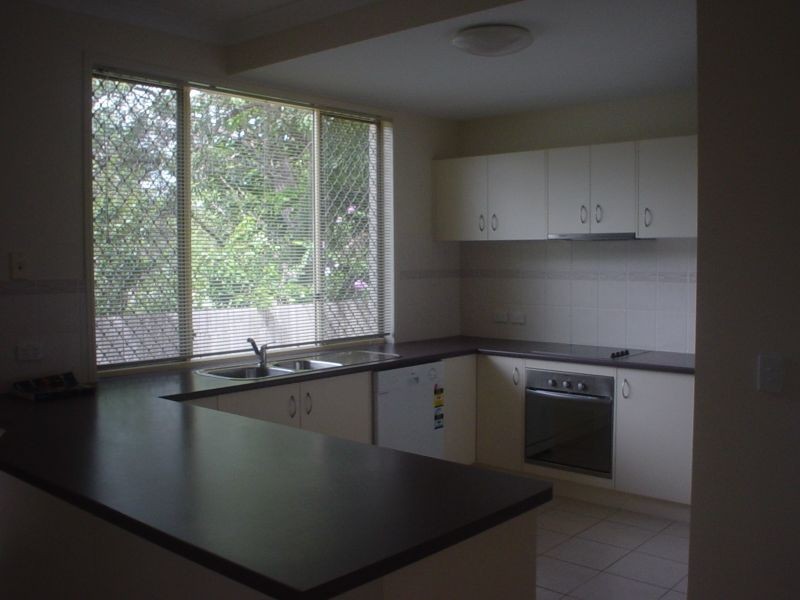 1/13 Maltman Av, Southport QLD 4215