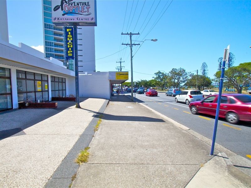 1/76 Marine Parade, Southport QLD 4215