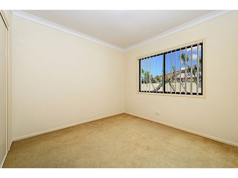 4 Orpington Court, Arundel QLD 4214