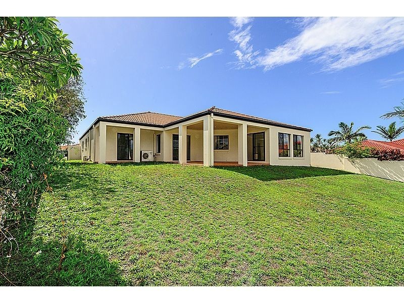 4 Orpington Court, Arundel QLD 4214