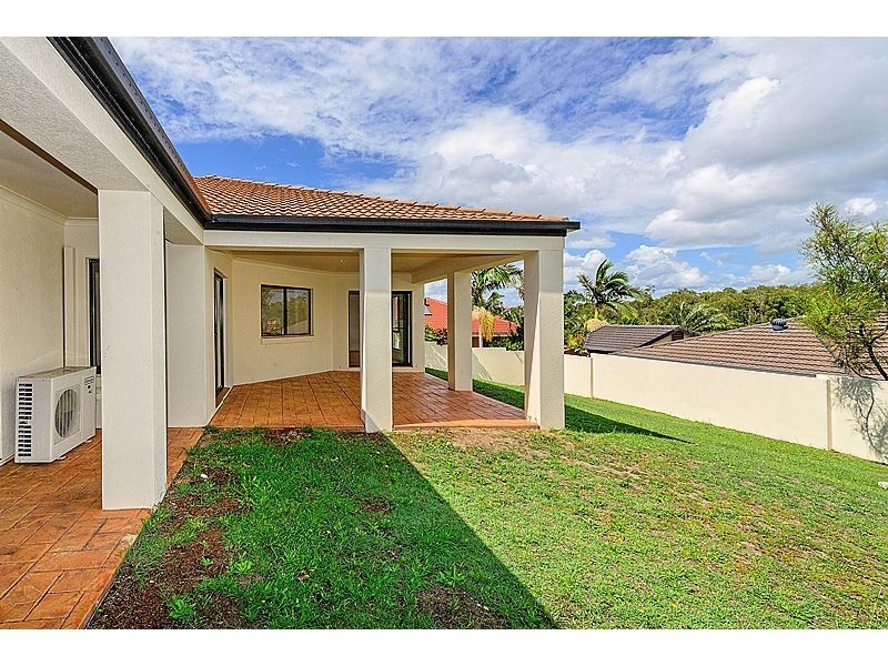 4 Orpington Court, Arundel QLD 4214
