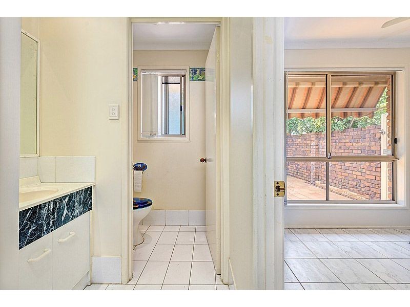 38 Allied Drive, Arundel QLD 4214