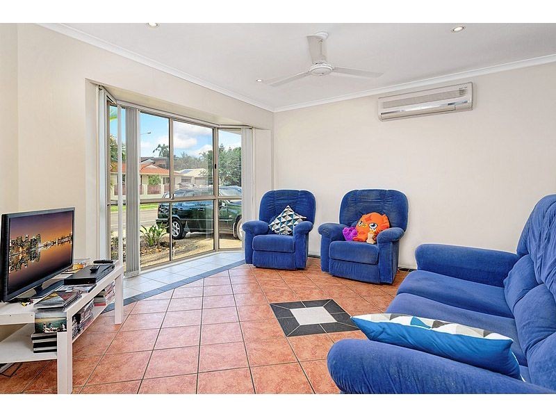 38 Allied Drive, Arundel QLD 4214