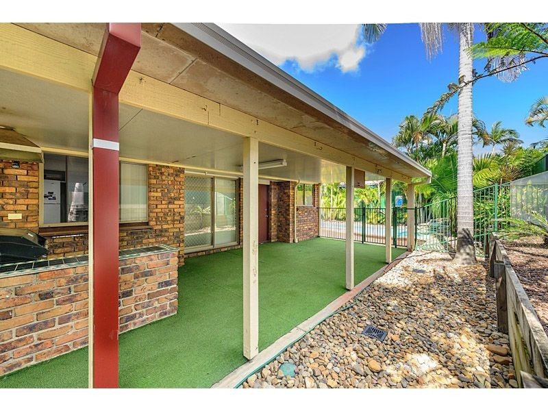 38 Allied Drive, Arundel QLD 4214