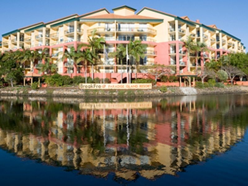 1/1 Paradise Island, Surfers Paradise QLD 4217